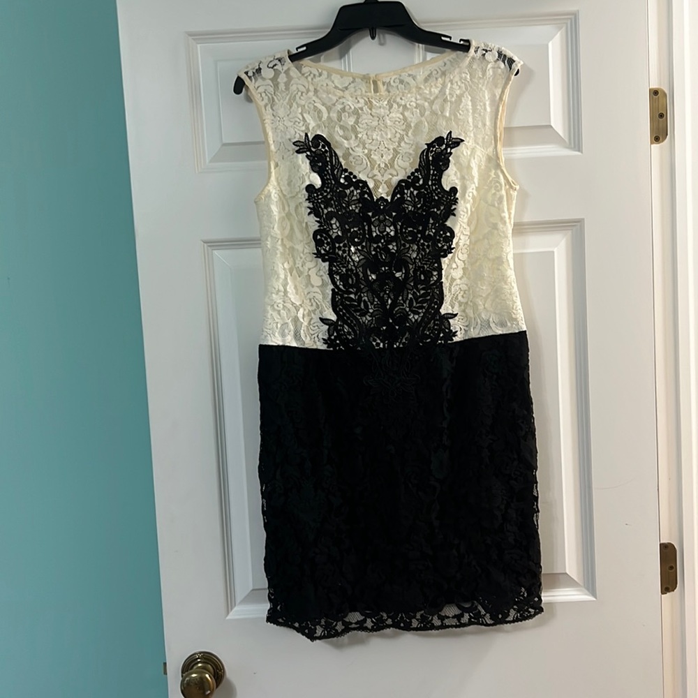 Nanette Lepore black & cream colorblock lace sleeveless dress size 8